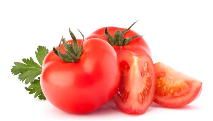 How to Get White Skin Using Tomato
