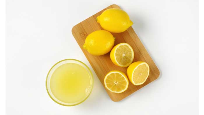 Lemon and castor oil for skin whitening face mask