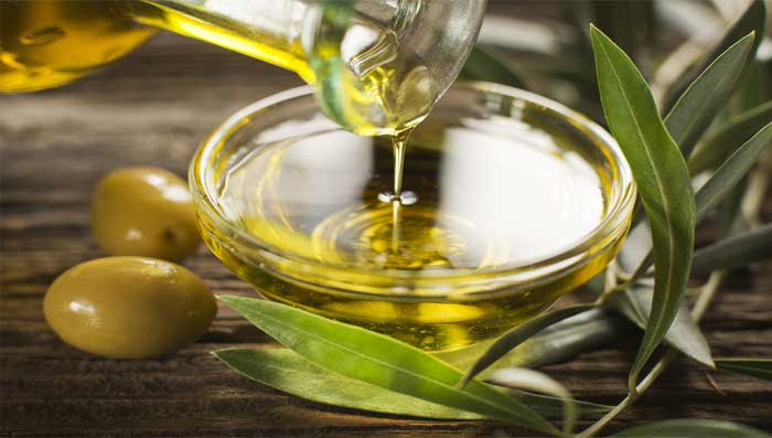 Olive Oil & Sugar Facial Scrub Remedy For Exfoliate Skin